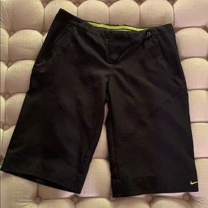 Women’s Nike golf shorts S(4-6)